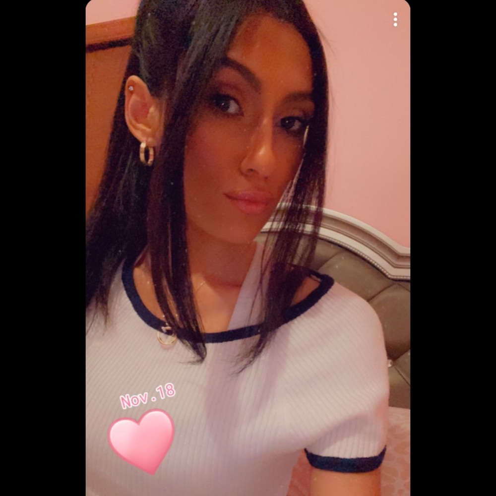 Meet your Posher, Mia